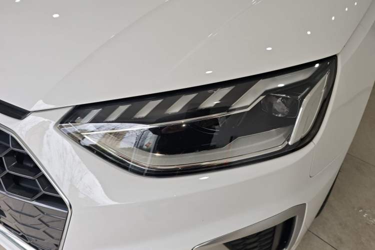 Used Audi A4L 2022 40 TFSI Fashion Dynamic Model
