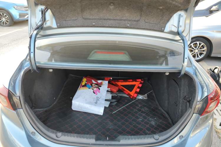 Used Mazda Mazda 3 Axela 2014 Sedan 1.5L Automatic Comfort Model