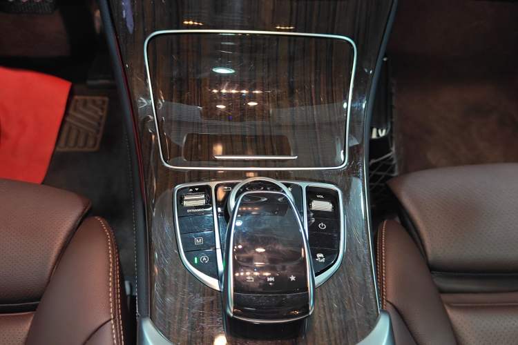 Used Mercedes-Benz GLC 2019 Facelift GLC 260 L 4MATIC Luxury Model
