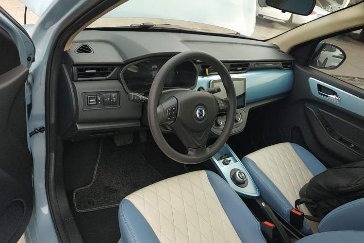 Used Brilliance Xinri i03 2021 318 km 31.45 kWh
