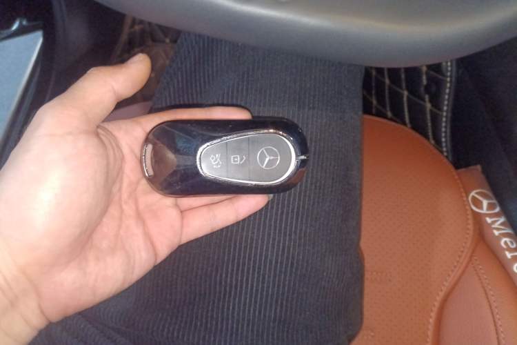 Used Mercedes-Benz GLC 2024 Refreshed GLC 300 L 4MATIC Dynamic Version 5 Seats
