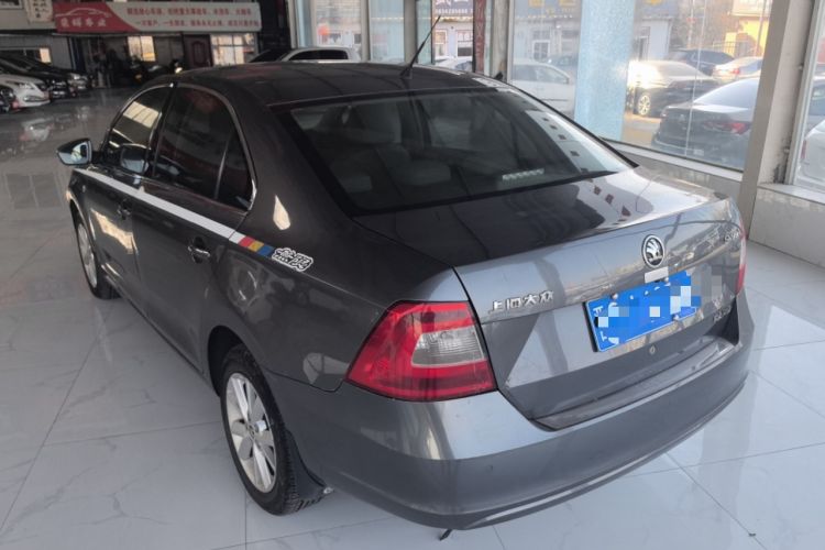 Used Skoda Rapid 2015 1.6L Manual Smart Selection Model
