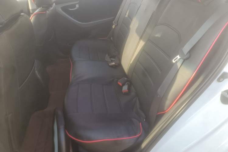 Used Hyundai Elantra 2015 1.6L Automatic Leading Model