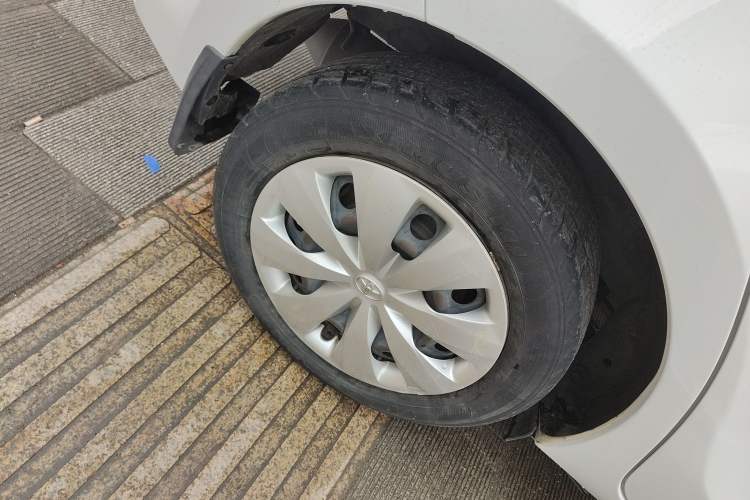 Used Toyota YARiS L 2015 1.5E Automatic Charm Edition