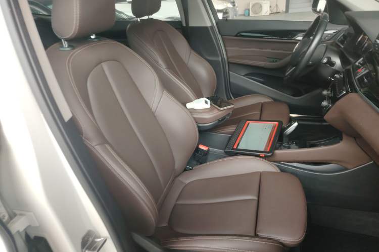 Used BMW X1 2020 sDrive25Li Leading Model
