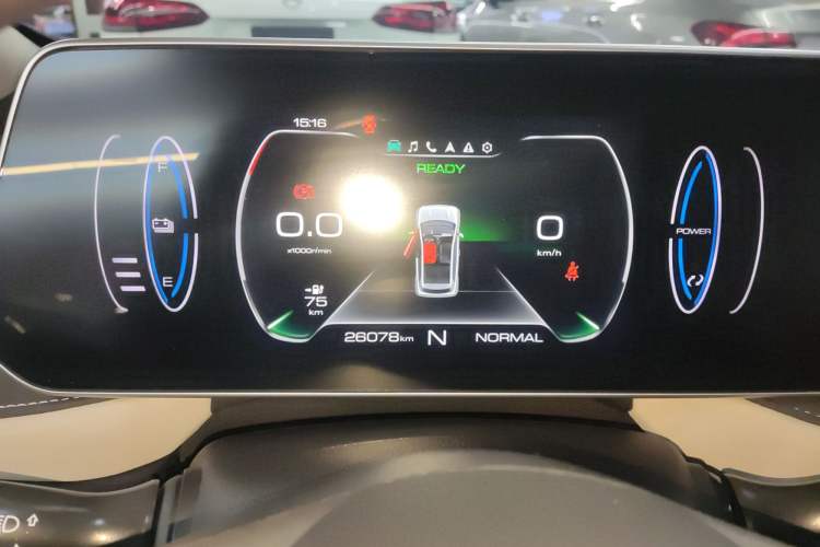 Used ORA Black Cat 2022 351 km Range Luxury Version Lithium-Ion Battery
