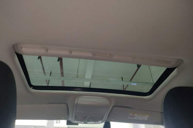 Used Volkswagen Sagitar 2017 230TSI Automatic Comfort Version
