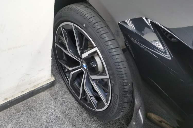 Used BMW 5 Series 2023 530Li Luxury Edition M Sport Package