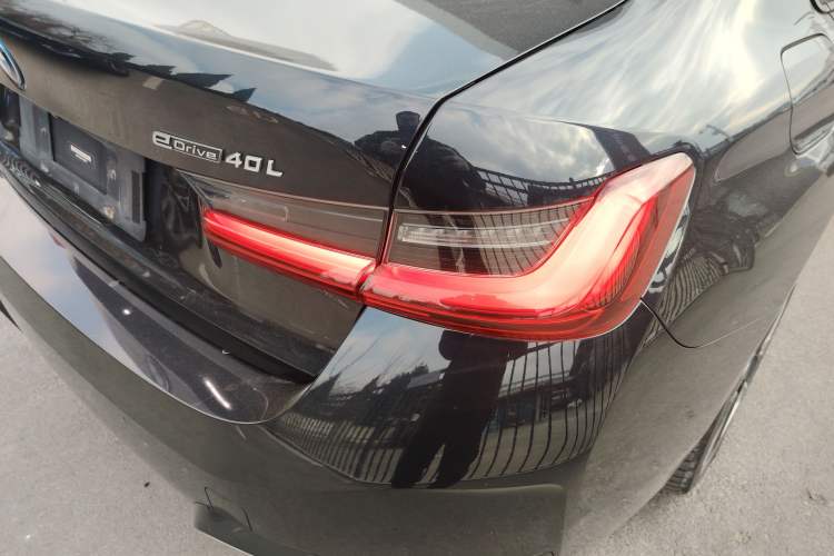 Used BMW i3 2023 eDrive 40 L Midnight Sports Package
