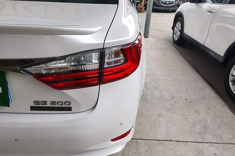 Used Lexus ES 2016 200 Midnight Special Limited Edition