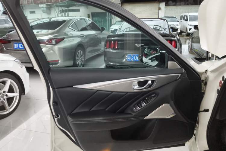 Used Infiniti Q50L 2018 2.0T Enjoyment Edition China V standard

