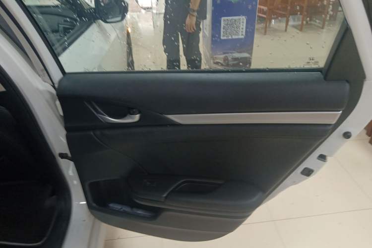 Used Honda Civic 2016 220TURBO CVT Luxury Edition
