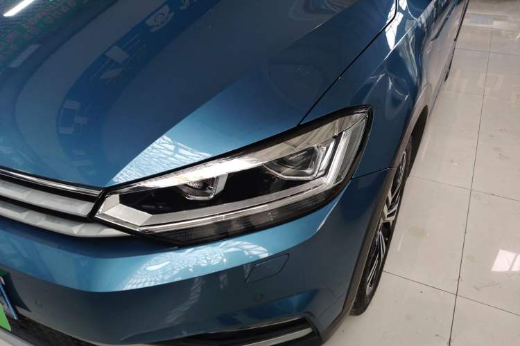 Used Volkswagen Touran 2018 Volkswagen Touran L 280TSI DSG Boundary Edition 7 Seats China V Emission Standard