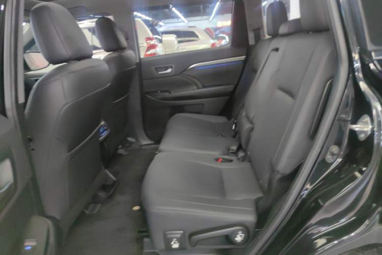 Used Toyota Highlander 2018 2.0T Four-Wheel Drive Supreme Edition 7-Seater China VI
