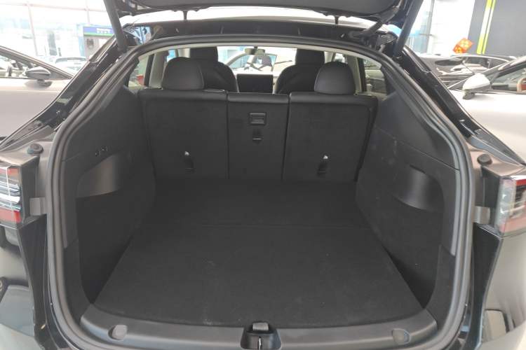 Used Tesla Model Y 2022 Rear-Wheel-Drive Version
