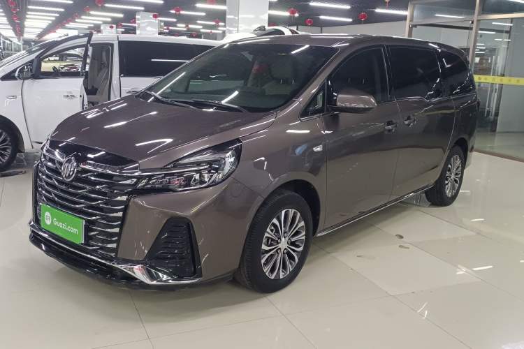 Used Buick GL8 2023 Land Executive Class Comfort Model
