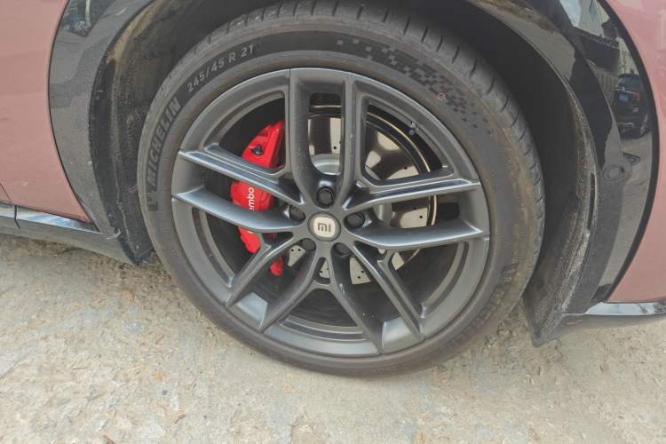 Used  YU7 2025 Ultra-Long Range High-Performance All-Wheel-Drive Max Edition