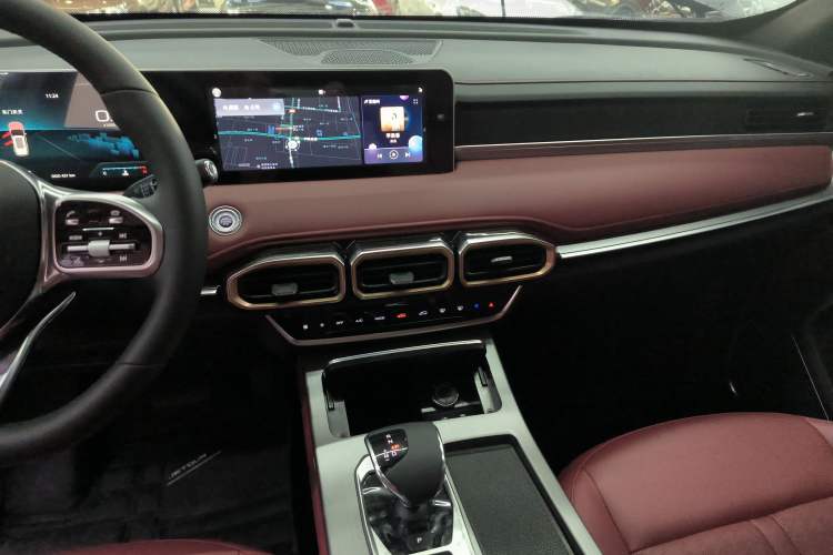 Used JETOUR X70 PLUS 2025 Champion Edition 1.5T DCT Champion MAX+ 7-Seater