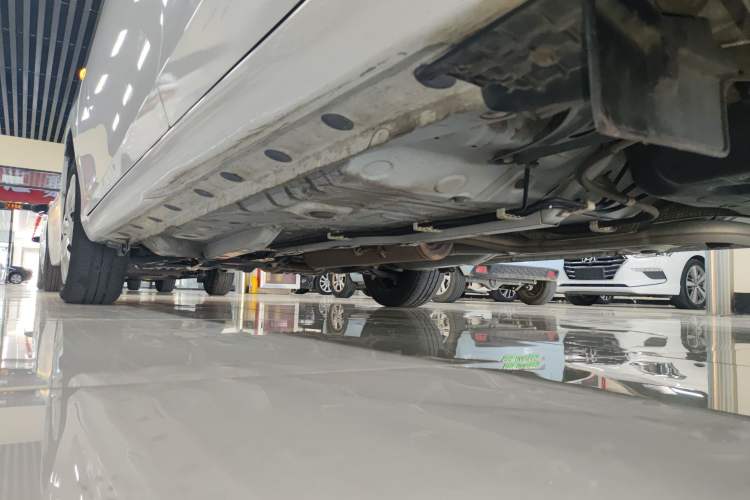 Used Toyota YARiS L 2015 1.5E Automatic Charm Edition
