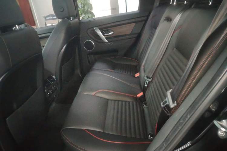 Used Land Rover Discovery Sport 2020 249 PS R-Dynamic Performance Edition
