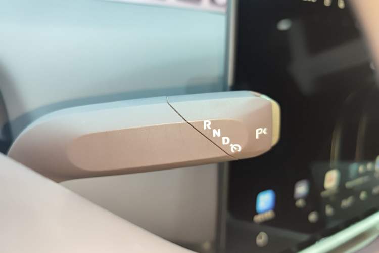 Used  12 2023 700 Three-Laser Rear-Wheel Drive Luxury Edition