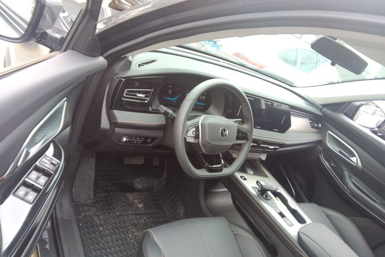 Used Changan X7 PLUS 2024 1.5T Automatic Luxury 7-Seater
