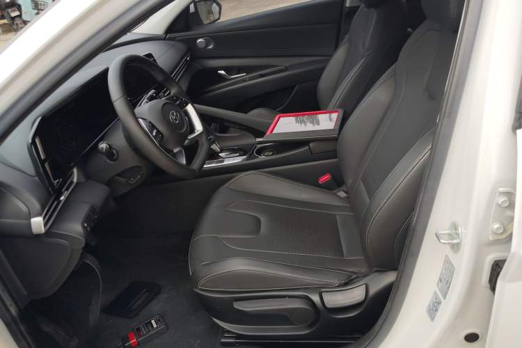 Used Hyundai Elantra 2022 1.5L CVT GLX Elite Edition