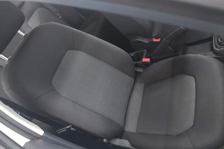 Used Volkswagen Jetta 2017 1.5L Manual Fashion Edition
