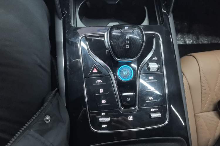 Used BYD Tang New Energy 2023 DM-i Champion Edition 112KM Prestige Model
