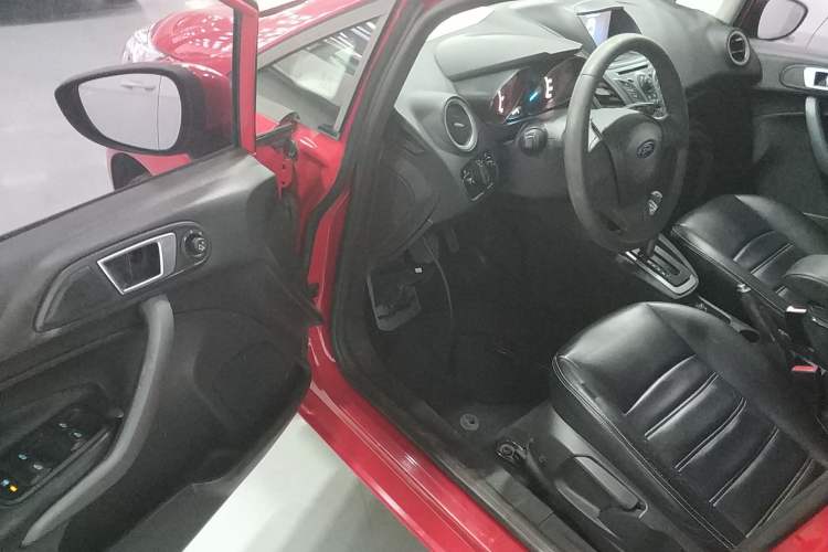 Used Ford Fiesta 2013 Hatchback 1.5L Automatic Fashion Edition