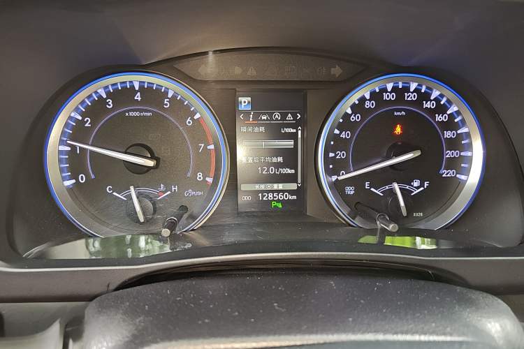 Used Toyota Highlander 2018 2.0T Four-Wheel Drive Luxury Edition 7 Seats China V Emission Standard
