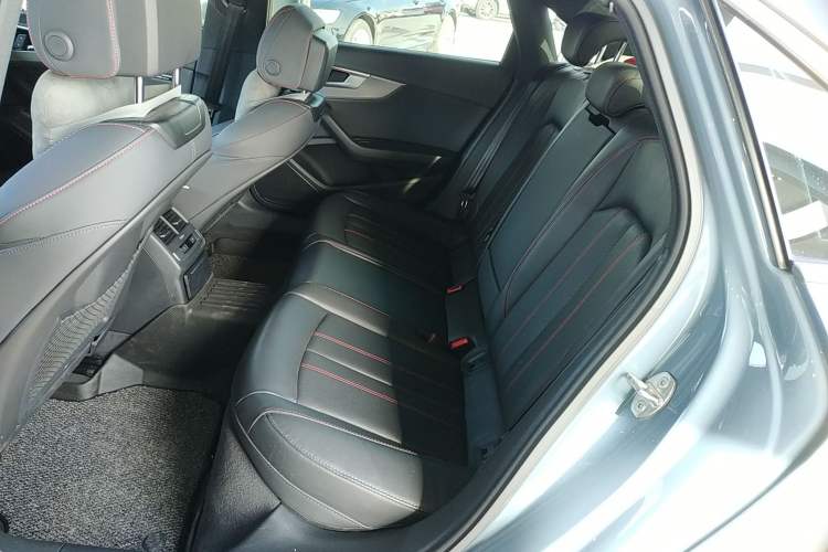 Used Audi A4L 2022 40 TFSI quattro RS Performance Package
