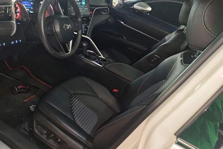 Used Toyota Camry 2022 2.0S Knight Edition
