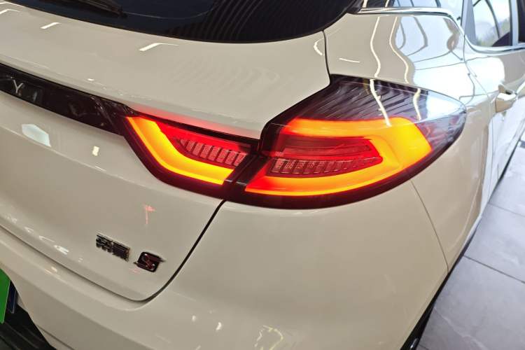 Used Geely Auto Emgrand S 2021 1.4T CVT Prestige Edition