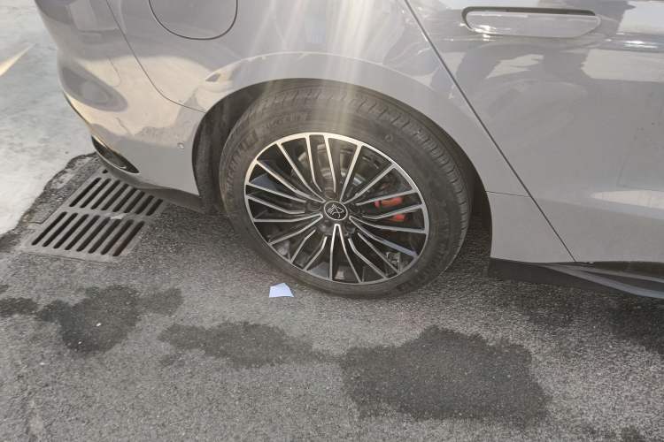 Used BYD Han 2025 EV with 701 km of Laser Radar-Enabled Intelligent Driving