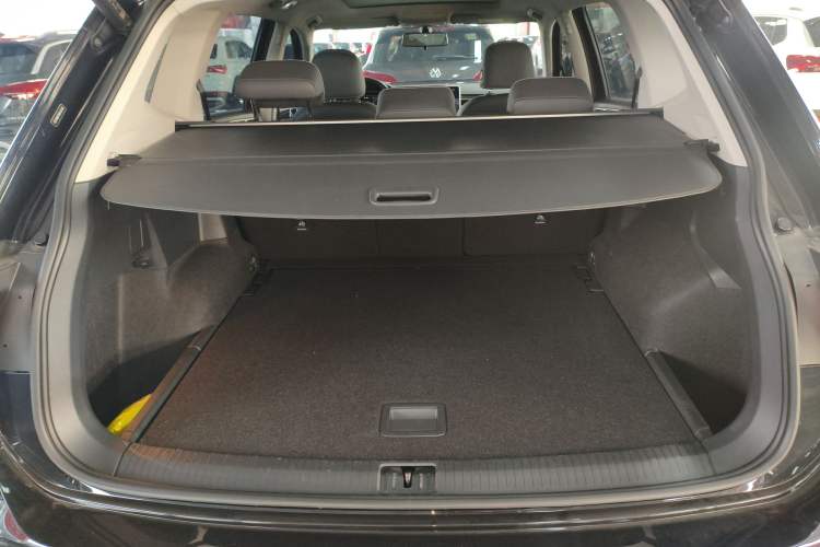 Used Volkswagen Tiguan L 2022 330TSI Automatic Two-Wheel Drive Smart Edition
