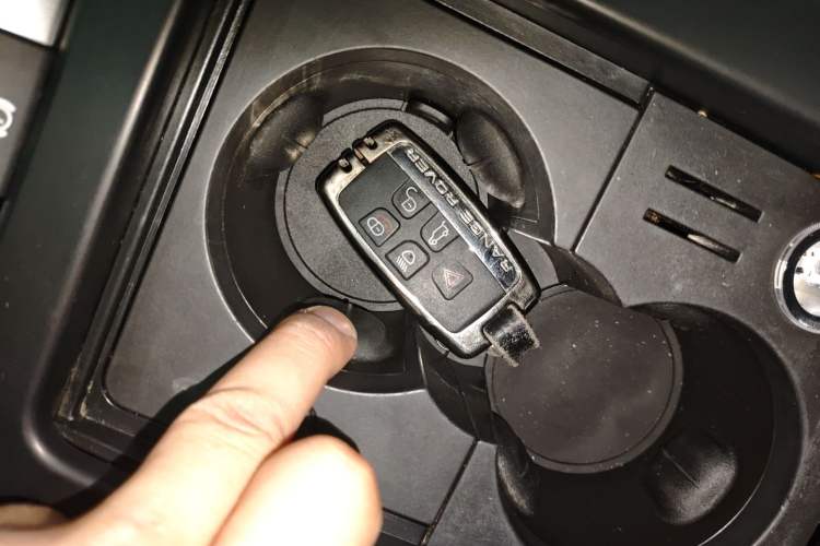 Used Land Rover Discovery Sport 2019 240 PS PURE Edition China VI Standard
