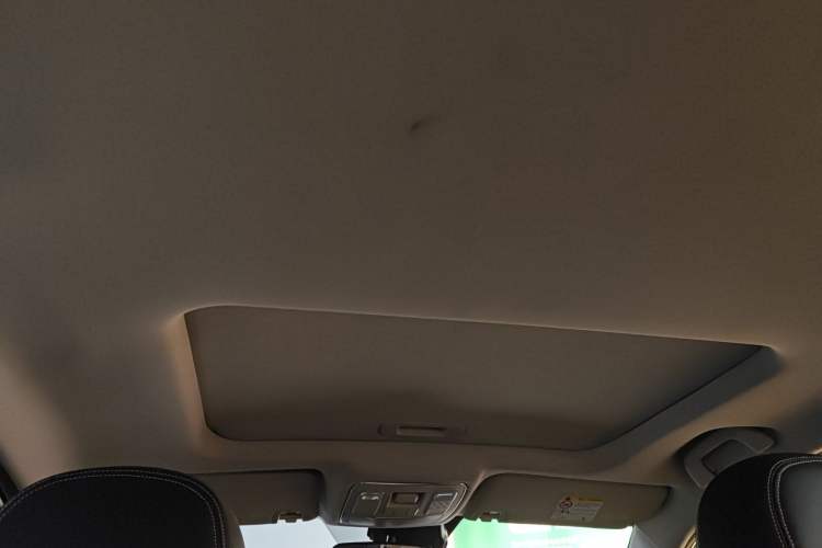 Used Geely Auto Vision X6 2019 1.4T Manual 4G Connect Luxury Model China VI Standard
