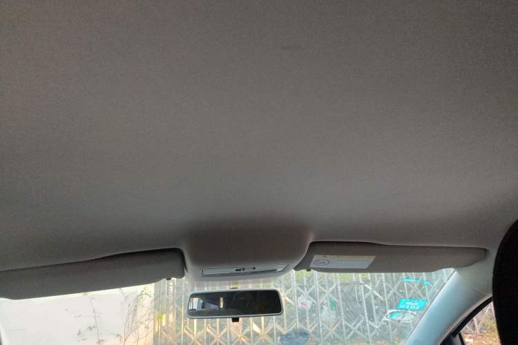 Used Volkswagen Polo 2014 1.4L Manual Fashion Edition
