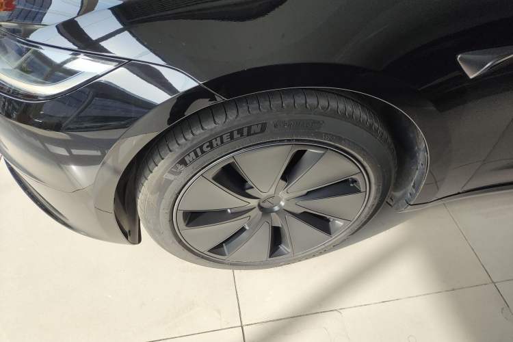 Used Tesla Model 3 2023 Long-Range All-Wheel-Drive Version
