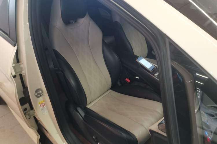 Used BYD Dolphin 2023 420 km Fashion Edition
