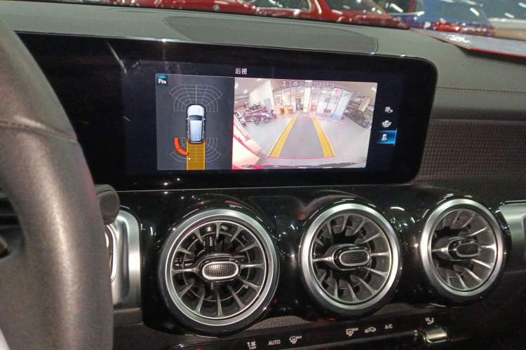 Used Mercedes-Benz GLB 2022 Updated GLB 200 Fashion Edition
