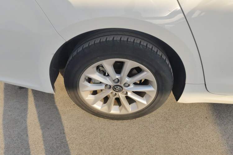 Used Toyota Corolla 2021 Dual-Motor 1.8L E-CVT Elite Edition
