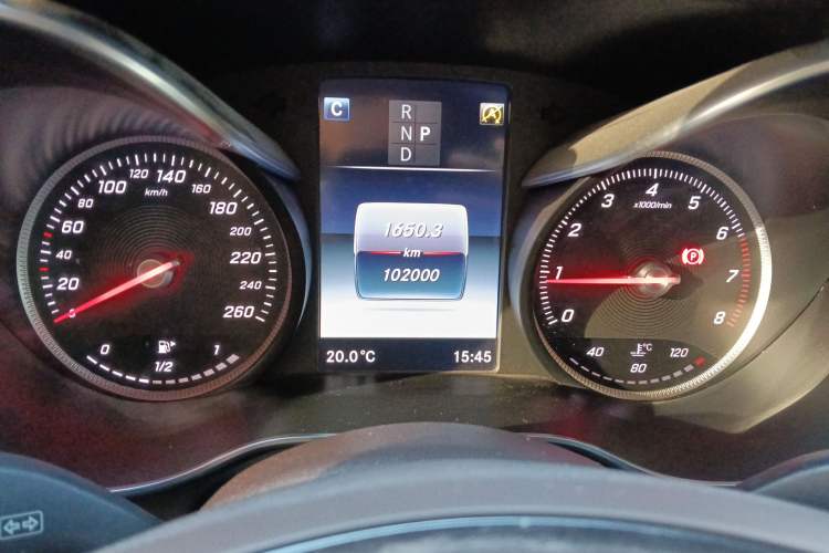 Used Mercedes-Benz GLC 2017 GLC 260 4MATIC Luxury Model
