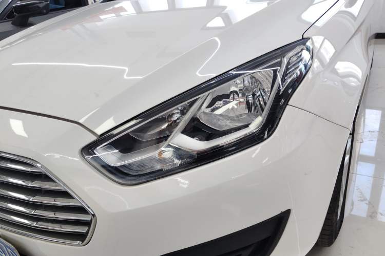 Used Ford Escort 2019 Revised 1.5L Automatic ZhiXiang Version (Tire Pressure Monitoring) China VI Standard
