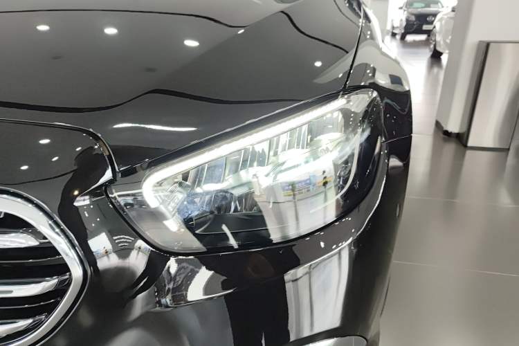 Used Mercedes-Benz E-Class 2023 E 260 L