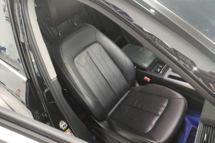 Used Audi Q5L 2020 Updated 40 TFSI Prestige Fashion Edition
