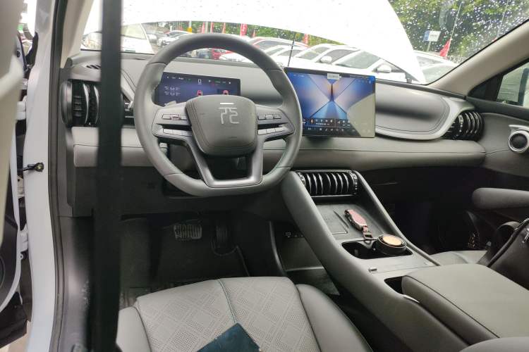 Used BYD Yuan PLUS 2025 Intelligent Driving Version 430 KM Beyond-Range Edition
