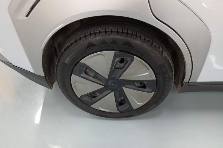 Used AION Y 2024 Younger