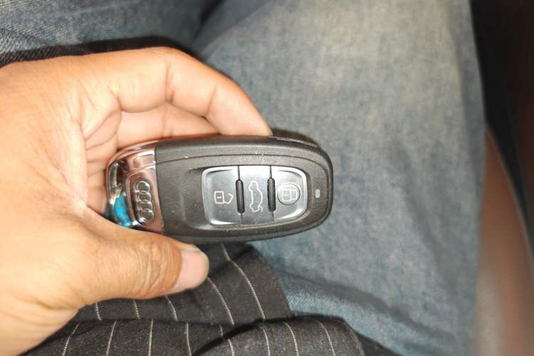 Used Audi Q5 2017 Plus 40 TFSI Technology Model
